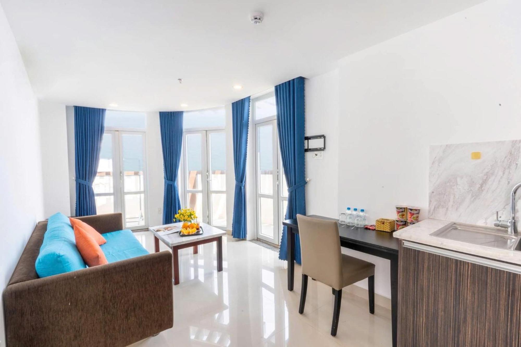 Queen Palace Sea View Hotel Da Nang Exterior photo
